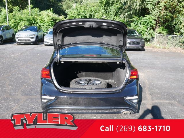Used 2021 Kia Forte LXS FWD image 14