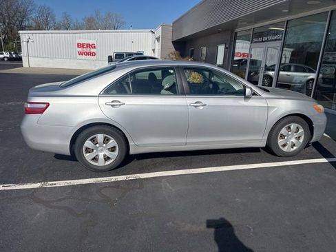 Used 2008 Toyota Camry LE image 4