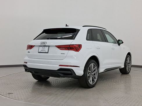 New 2025 Audi Q3 2.0T Premium image 9