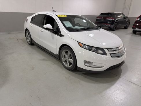 Used 2015 Chevrolet Volt w/ Enhanced Safety Package 1 FWD image 4