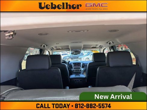 Used 2015 GMC Yukon SLT w/ HD Trailering Package AWD/4WD image 13