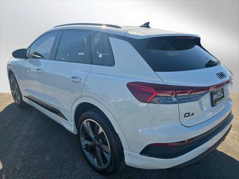 Used 2024 Audi Q4 e-tron Prestige image 5
