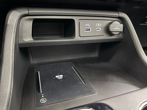 Used 2025 Honda Pilot Touring image 41