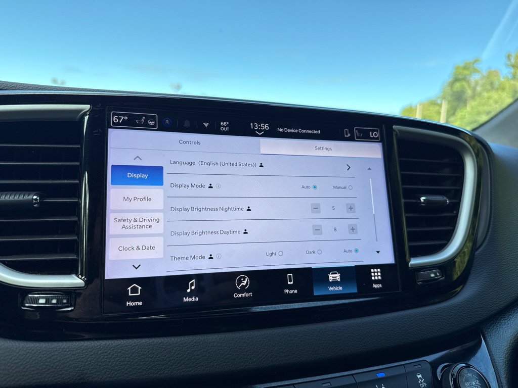 Used 2025 Chrysler Pacifica Select FWD image 27