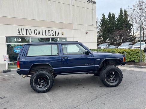 Used 1997 Jeep Cherokee Sport image 3