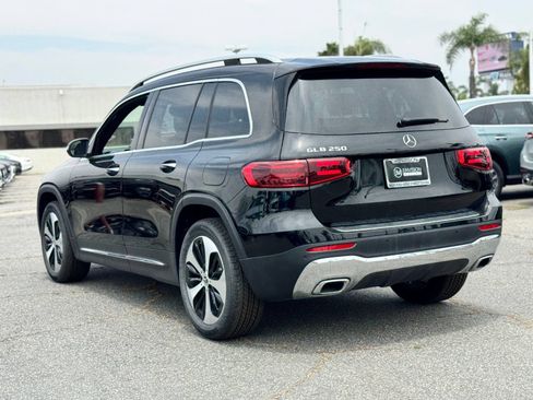 Used 2025 Mercedes-Benz GLB 250 image 9