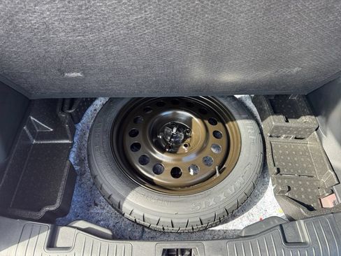 Used 2024 Ford Escape ST-Line w/ Tech Pack #1 FWD image 17