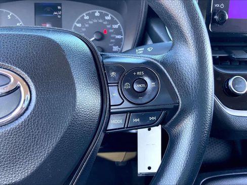Used 2023 Toyota Corolla LE image 23