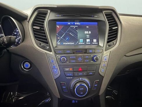 Used 2017 Hyundai Santa Fe Limited FWD image 19