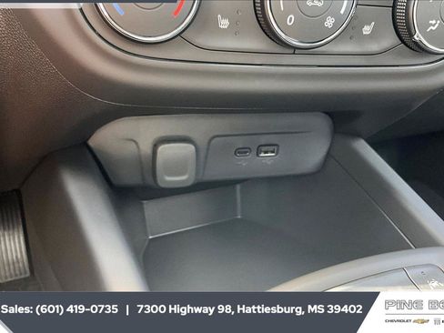 Used 2026 Chevrolet Trax LS w/ LS Convenience Package FWD image 24