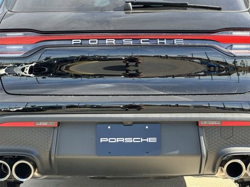 New 2026 Porsche Macan image 14
