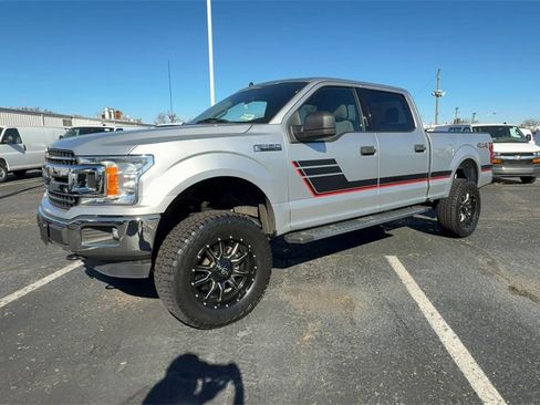 Used 2019 Ford F150 XLT w/ Trailer Tow Package image 4