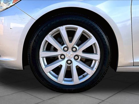 Used 2013 Chevrolet Malibu LT FWD image 11