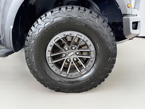 Used 2019 Ford F150 Raptor w/ Equipment Group 802A Luxury AWD/4WD image 29