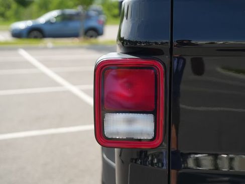 Used 2024 Jeep Gladiator Sport AWD/4WD image 45