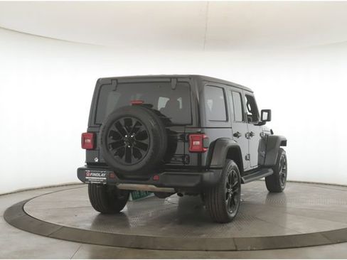 Used 2025 Jeep Wrangler Unlimited Sahara image 7