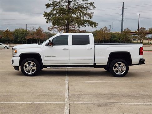 Used 2016 GMC Sierra 2500 Denali w/ Duramax Plus Package image 4