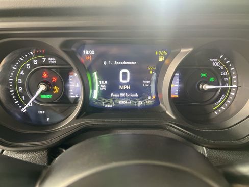 Used 2024 Jeep Wrangler Unlimited Rubicon 4xe w/ Capability Package AWD/4WD image 12