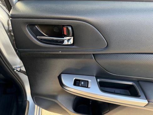 Used 2017 Subaru Crosstrek 2.0i Limited image 33