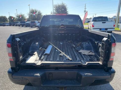 Used 2023 Nissan Frontier SV w/ Tow Package RWD image 7