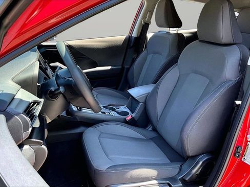 Used 2024 Subaru Crosstrek 2.0i AWD/4WD image 18