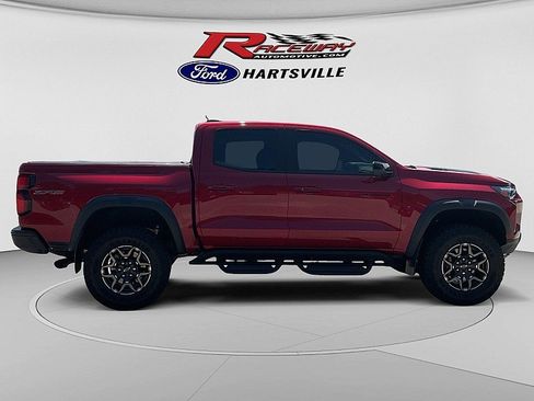 Used 2025 Chevrolet Colorado ZR2 w/ Technology Package AWD/4WD image 6