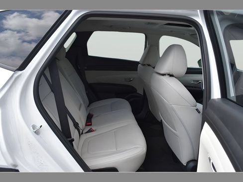 Used 2025 Hyundai Tucson SEL FWD image 18