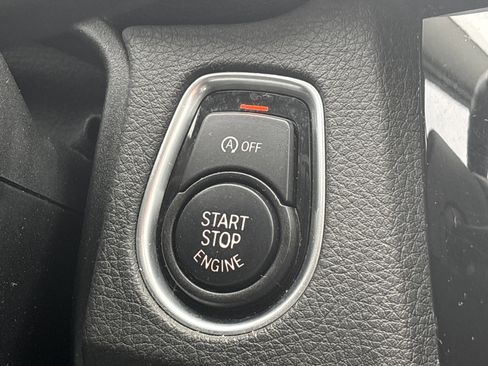 Used 2018 BMW 320i xDrive Sedan w/ Convenience Package image 24