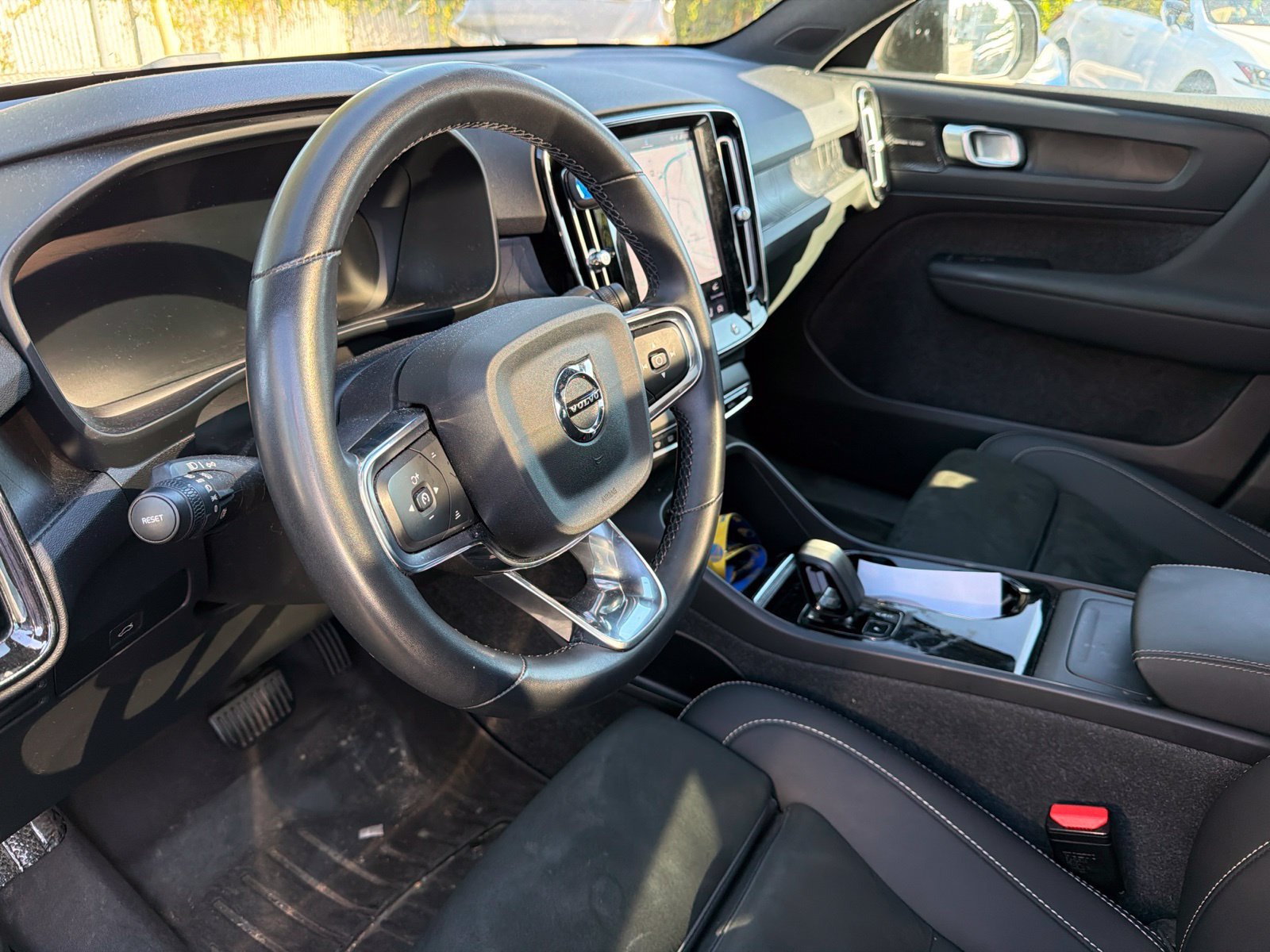 Used 2023 Volvo C40 P8 Recharge Ultimate AWD/4WD image 9