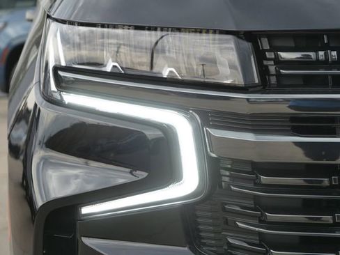 Used 2022 Chevrolet Suburban RST w/ Luxury Package AWD/4WD image 10