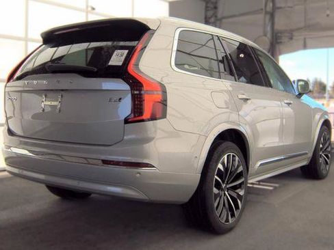 Used 2025 Volvo XC90 B6 Plus AWD/4WD image 3