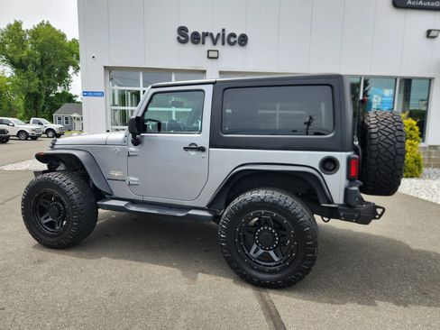 Used 2013 Jeep Wrangler Sahara w/ Connectivity Group AWD/4WD image 10