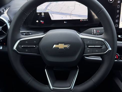 New 2026 Chevrolet Equinox LT w/ Convenience Package II FWD image 11