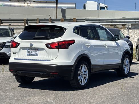 Used 2019 Nissan Rogue Sport S w/ Appearance Package image 6
