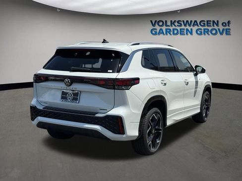 New 2026 Volkswagen Tiguan SEL R-Line AWD/4WD image 7