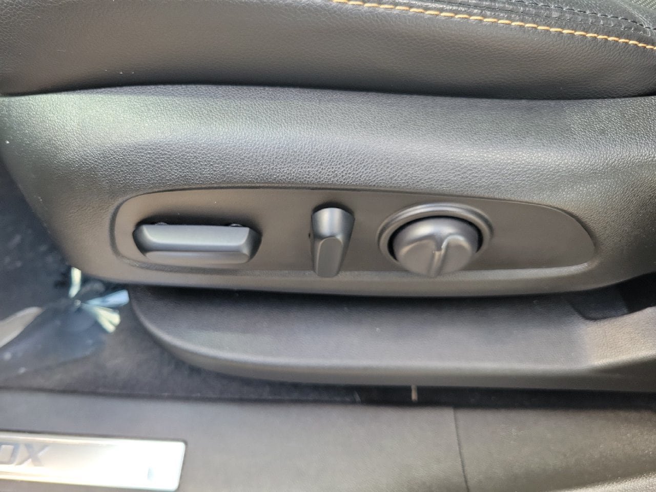 Certified 2021 Chevrolet Equinox Premier w/ Redline Edition FWD image 18