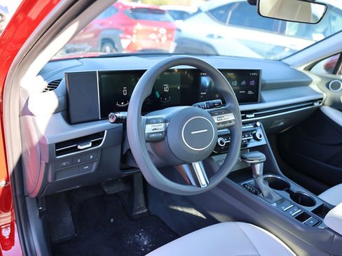 Certified 2025 Hyundai Sonata SE image 13