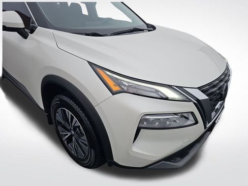 Used 2021 Nissan Rogue SV w/ Premium Package image 12