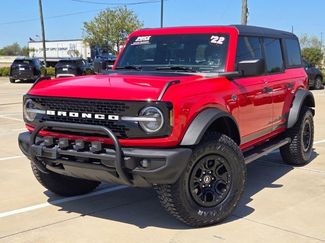 Used 2022 Ford Bronco Wildtrak video 1