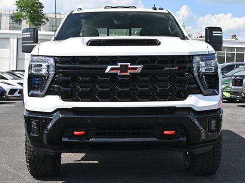 New 2026 Chevrolet Silverado 2500 ZR2 AWD/4WD image 3