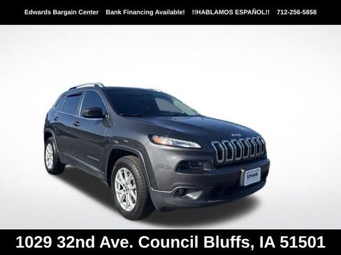 Used 2017 Jeep Cherokee Latitude AWD/4WD image 1