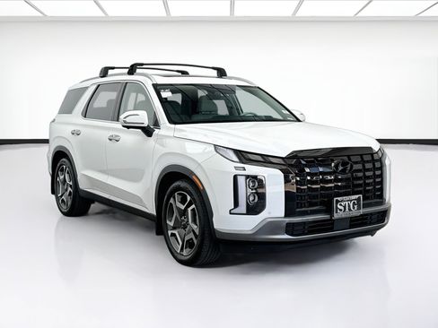 Used 2023 Hyundai Palisade Limited AWD/4WD image 3