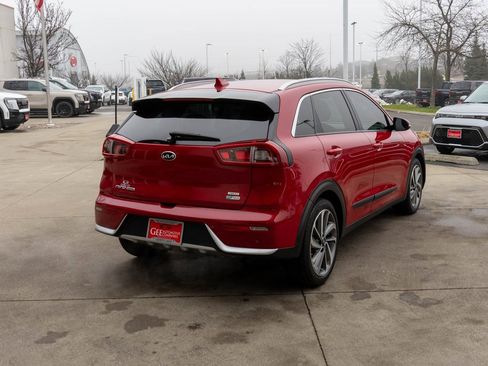 Used 2017 Kia Niro Touring image 7