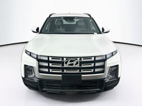 Used 2025 Hyundai Santa Cruz SEL FWD image 2