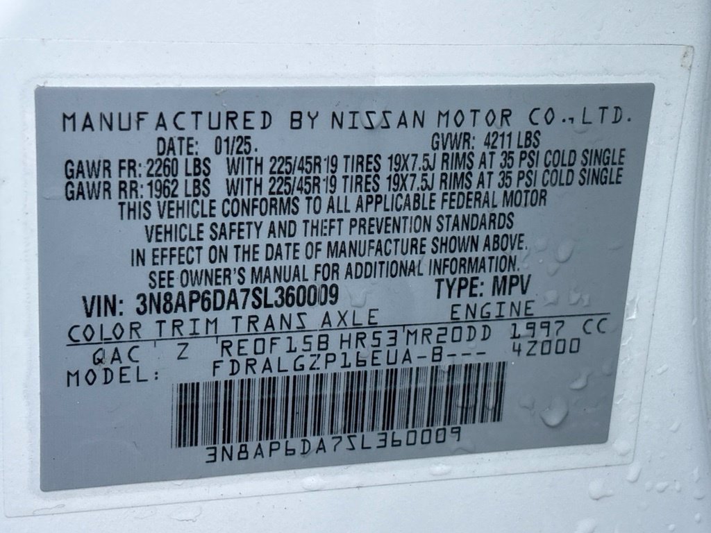 Used 2025 Nissan Kicks SR FWD image 25