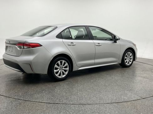 Used 2025 Toyota Corolla LE FWD image 9