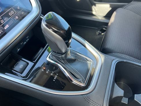 Used 2022 Subaru Outback Premium image 25