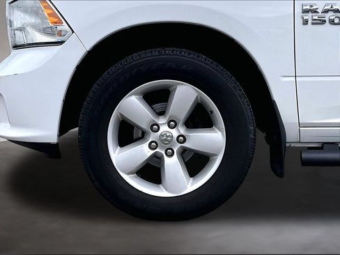 Used 2015 RAM 1500 Express AWD/4WD image 10