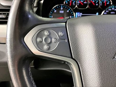 Used 2018 Chevrolet Suburban LS w/ Enhanced Driver Alert Package RWD image 10