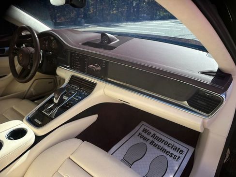 Used 2023 Porsche Panamera GTS image 21